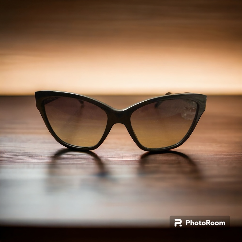 Burberry sunglasses